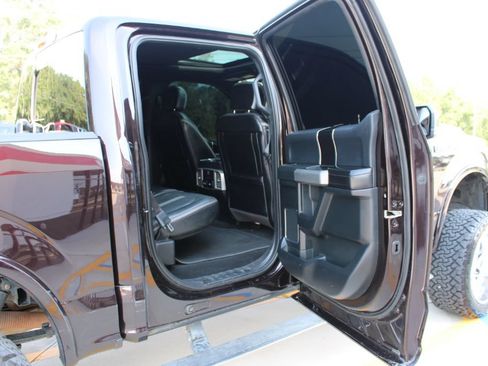 Used 2018 Ford F150 Platinum w/ Equipment Group 701A Luxury AWD/4WD image 12