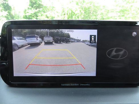 Used 2021 Hyundai Santa Fe SEL w/ Convenience + Premium Package AWD/4WD image 26