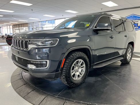 Used 2022 Jeep Wagoneer Series I image 4