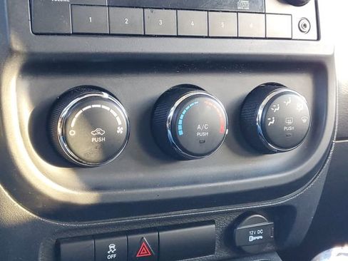 Used 2013 Jeep Patriot Sport AWD/4WD image 19