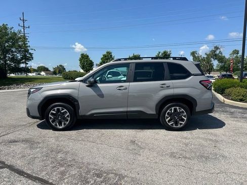 Used 2026 Subaru Forester Premium AWD/4WD image 4