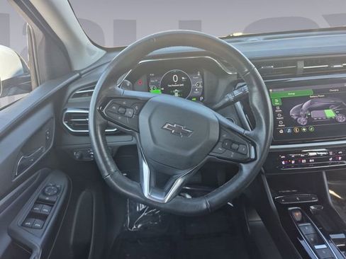 Used 2022 Chevrolet Bolt EUV LT w/ Convenience Package image 13