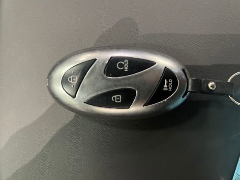 Used 2024 Hyundai Santa Fe SEL FWD image 33