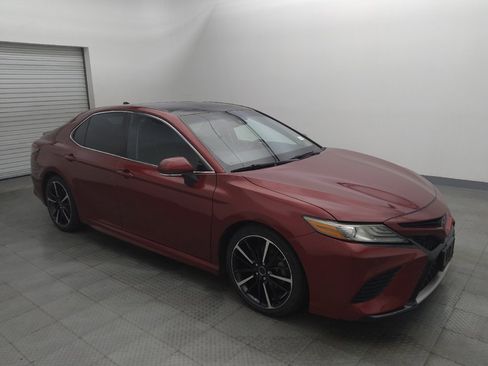 Used 2018 Toyota Camry XSE FWD image 11