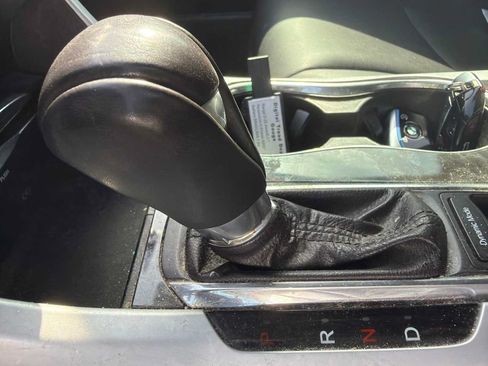 Used 2018 Acura TLX FWD image 18