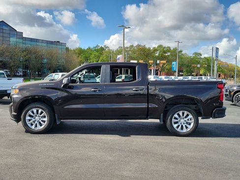 Used 2020 Chevrolet Silverado 1500 Custom w/ Custom Value Package image 3