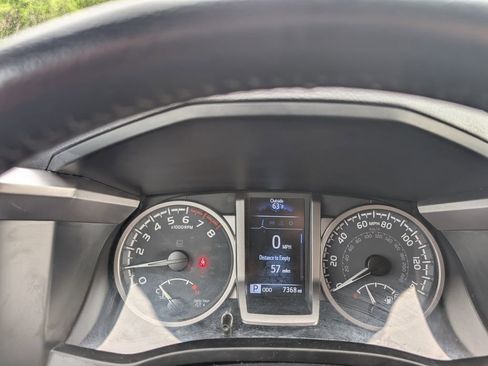 Used 2023 Toyota Tacoma SR5 AWD/4WD image 21