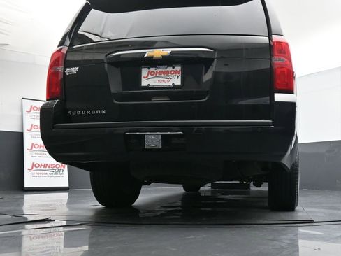 Used 2015 Chevrolet Suburban LT image 47