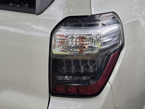 Used 2014 Toyota 4Runner Limited image 7