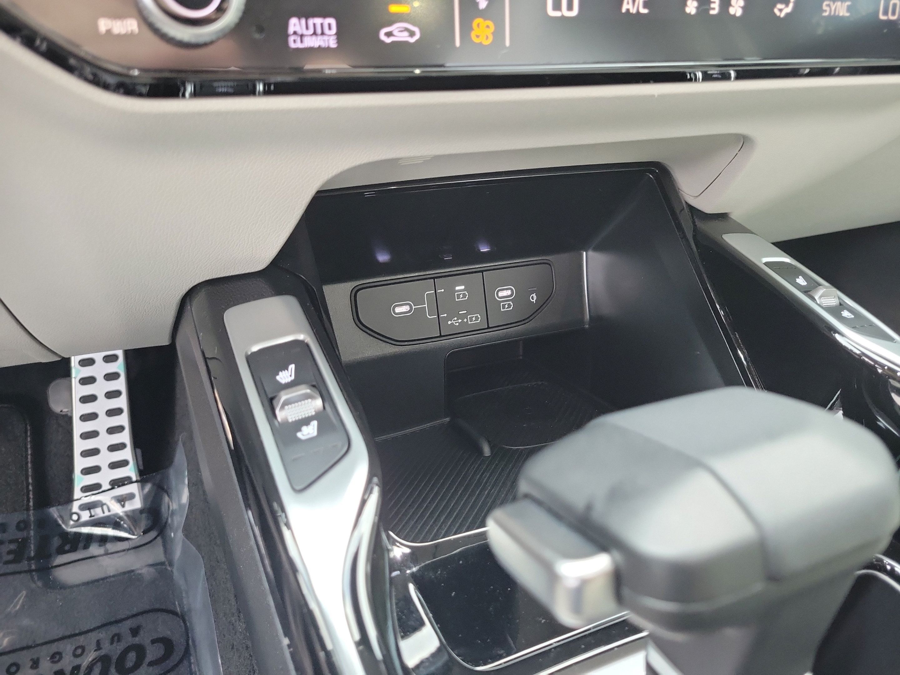 Certified 2026 Kia Sorento SX FWD image 20