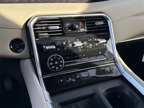 New 2026 Nissan Armada Platinum image 5