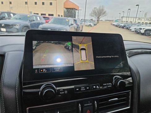 Used 2024 INFINITI QX80 Luxe image 23