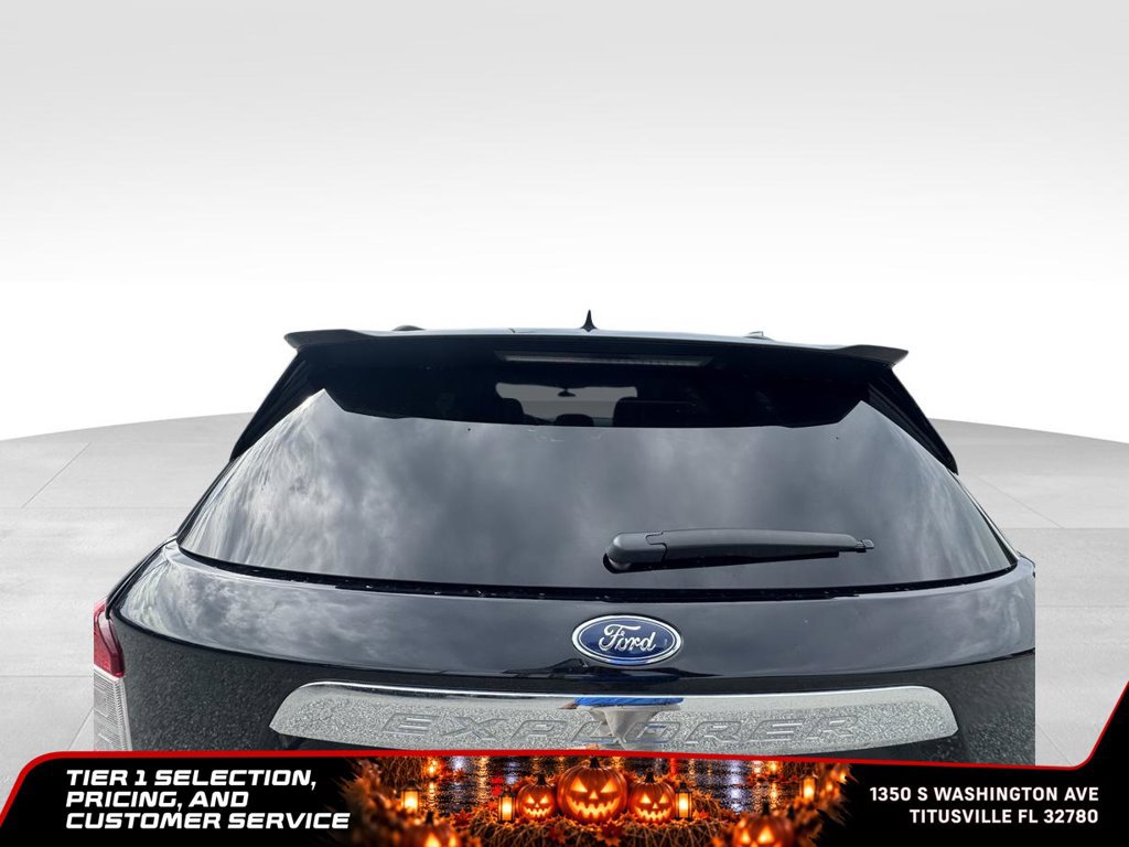 Used 2023 Ford Explorer XLT w/ Equipment Group 202A RWD image 6