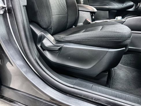 Used 2025 Ford Escape Active image 28