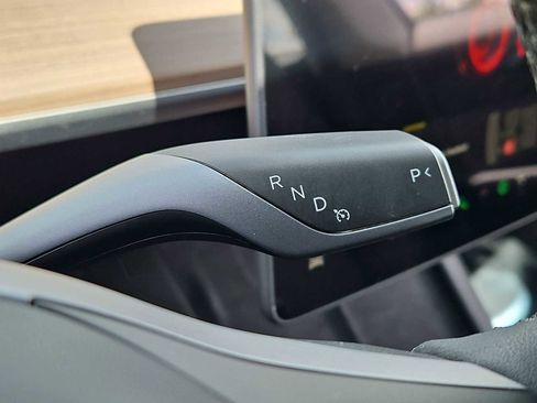 Used 2023 Tesla Model 3 Standard Range RWD image 29