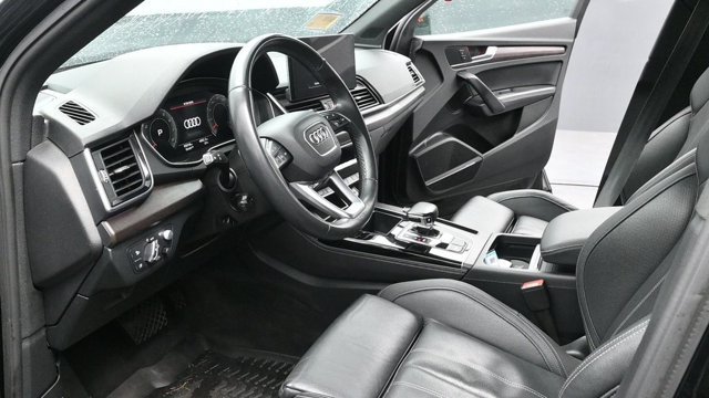 Used 2021 Audi Q5 Prestige w/ Prestige Package AWD/4WD image 14