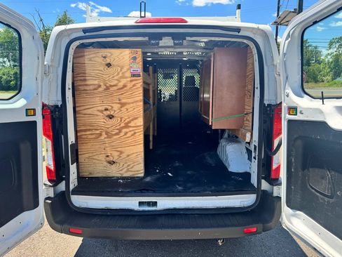 Used 2019 Ford Transit 250 130 Low Roof w/ Exterior Upgrade Package RWD image 7