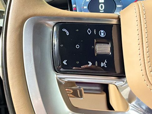 Used 2025 Land Rover Range Rover Autobiography AWD/4WD image 37