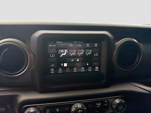 Used 2022 Jeep Wrangler Unlimited Sport AWD/4WD image 26