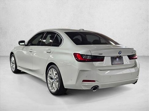 Certified 2025 BMW 330i xDrive Sedan w/ Convenience Package AWD/4WD image 8