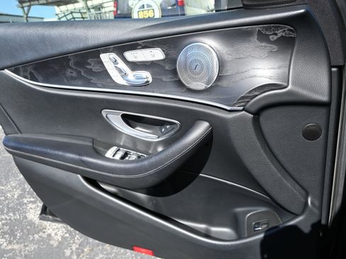 Used 2017 Mercedes-Benz E 300 image 34