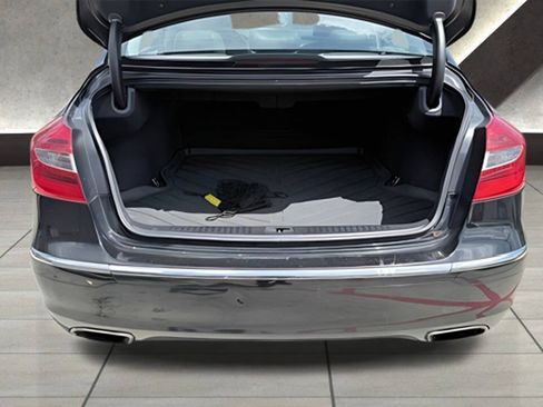 Used 2012 Hyundai Genesis 3.8 RWD image 16