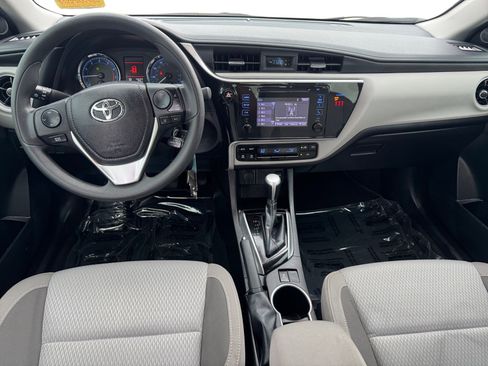 Used 2019 Toyota Corolla LE image 10