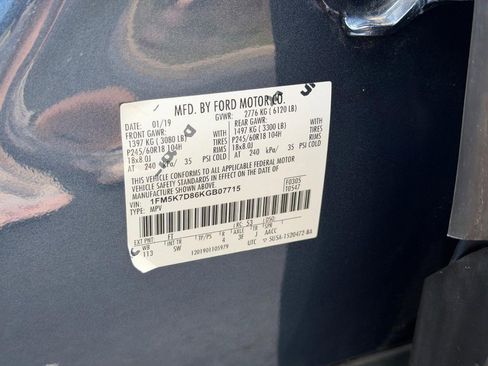 Used 2019 Ford Explorer XLT w/ Equipment Group 202A FWD image 23