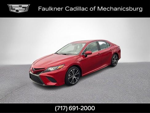 Used 2020 Toyota Camry SE image 10