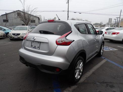 Used 2016 Nissan Juke S image 3