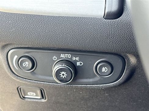 Used 2023 GMC Terrain SLT w/ Infotainment Package II FWD image 18