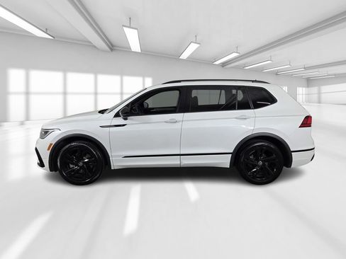 Used 2024 Volkswagen Tiguan SE R-Line FWD image 4