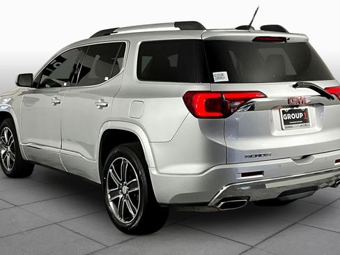 Used 2019 GMC Acadia Denali w/ Technology Package FWD image 11