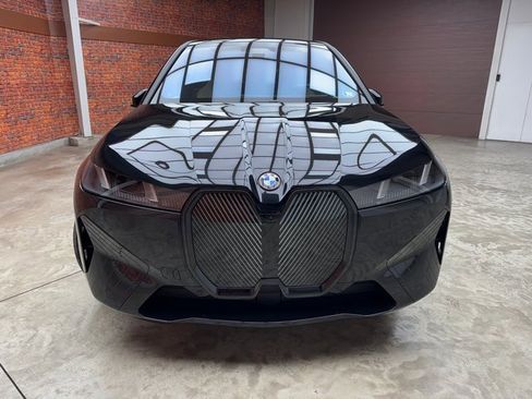 New 2026 BMW iX xDrive45 image 8