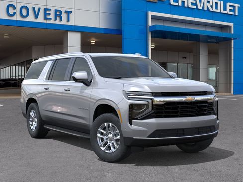 New 2026 Chevrolet Suburban LS RWD image 7