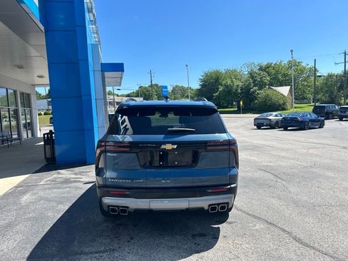 Used 2025 Chevrolet Traverse LT AWD/4WD image 5