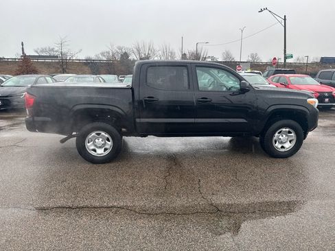 Used 2019 Toyota Tacoma SR5 image 9