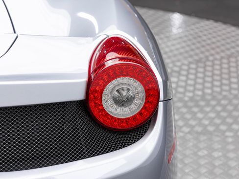 Used 2013 Ferrari 458 Spider RWD image 59