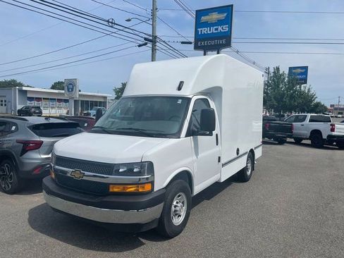New 2025 Chevrolet Express 3500 w/ Power Convenience Package RWD image 2