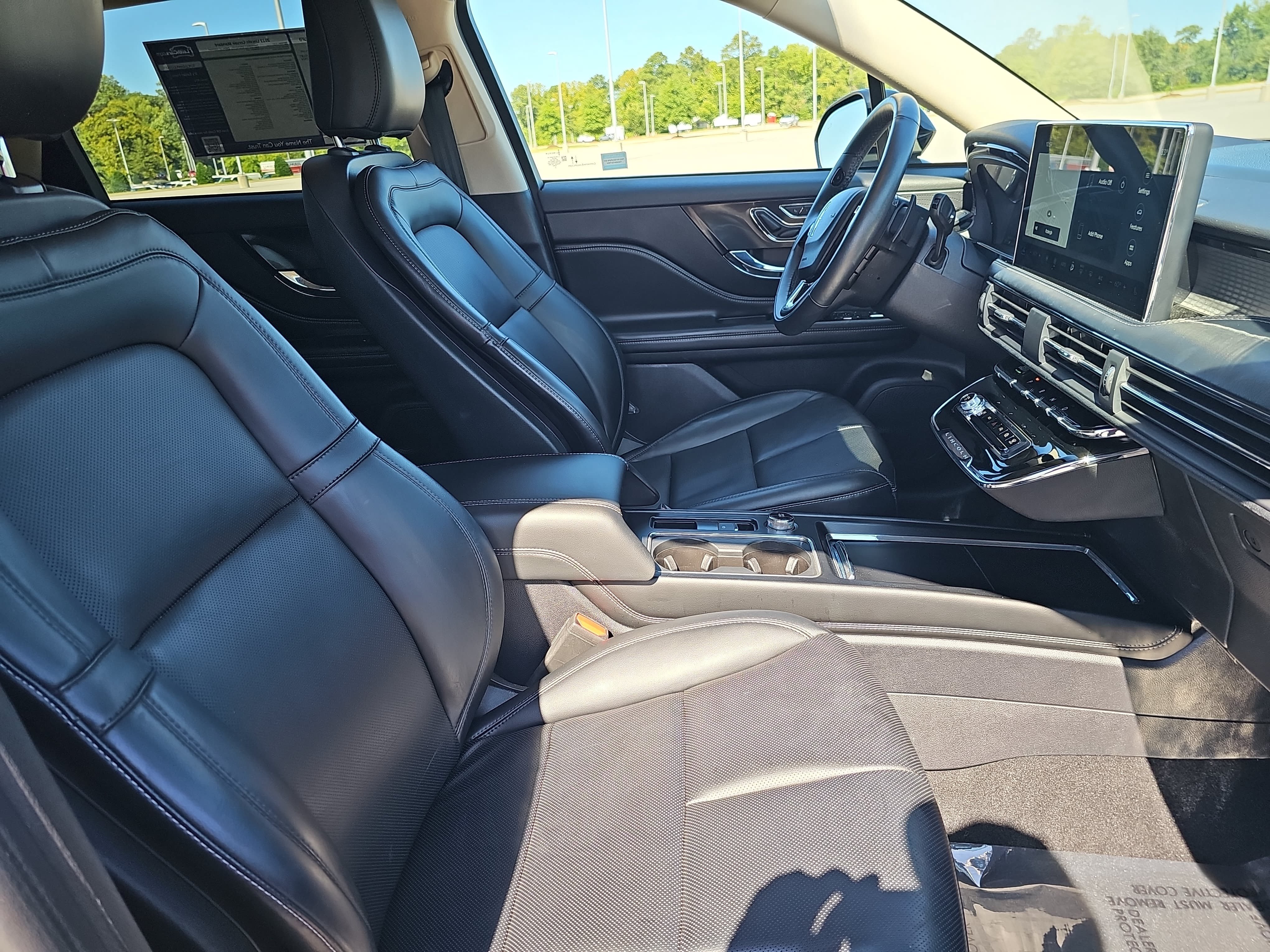 Used 2023 Lincoln Corsair AWD w/ Equipment Group 101A image 10