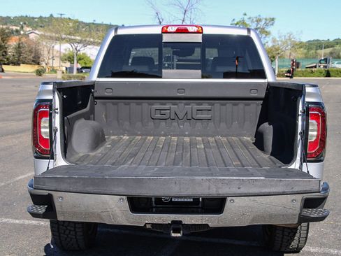 Used 2018 GMC Sierra 1500 SLT image 25