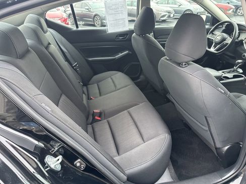 Used 2024 Nissan Altima 2.5 SV FWD image 22