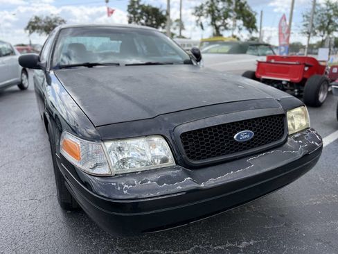 Used 2009 Ford Crown Victoria Police Interceptor image 7