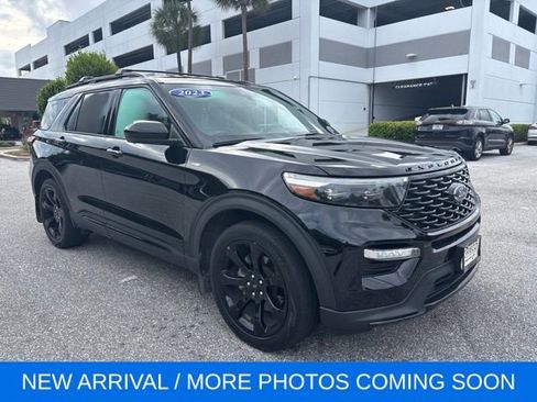 Used 2023 Ford Explorer ST-Line w/ Class IV Trailer Tow Package RWD image 1