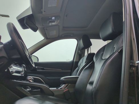 Used 2024 Kia Telluride S w/ S Sunroof Package image 16