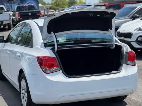 Used 2015 Chevrolet Cruze LS FWD image 35