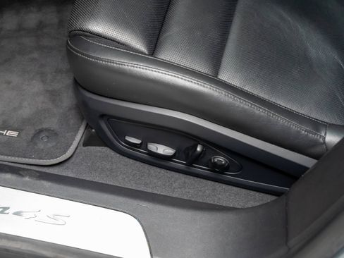 Certified 2020 Porsche Taycan 4S AWD/4WD image 26