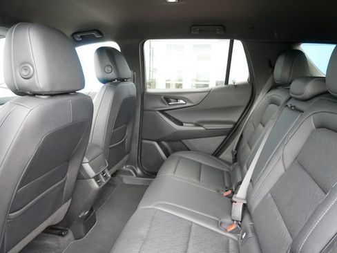 Used 2025 Chevrolet Equinox LT w/ Convenience Package II AWD/4WD image 8
