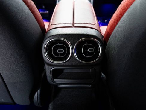 Used 2024 Mercedes-Benz GLC 43 AMG GLC 43 AMG image 31