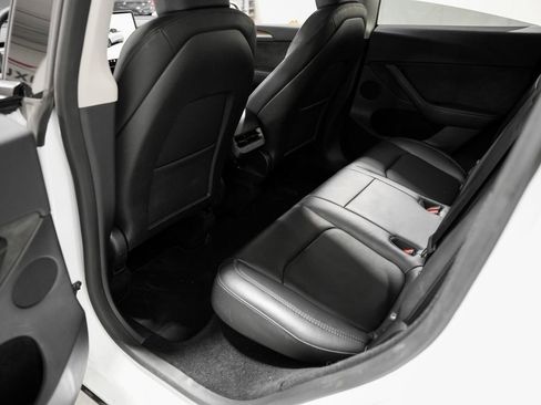 Used 2025 Tesla Model Y Long Range image 25